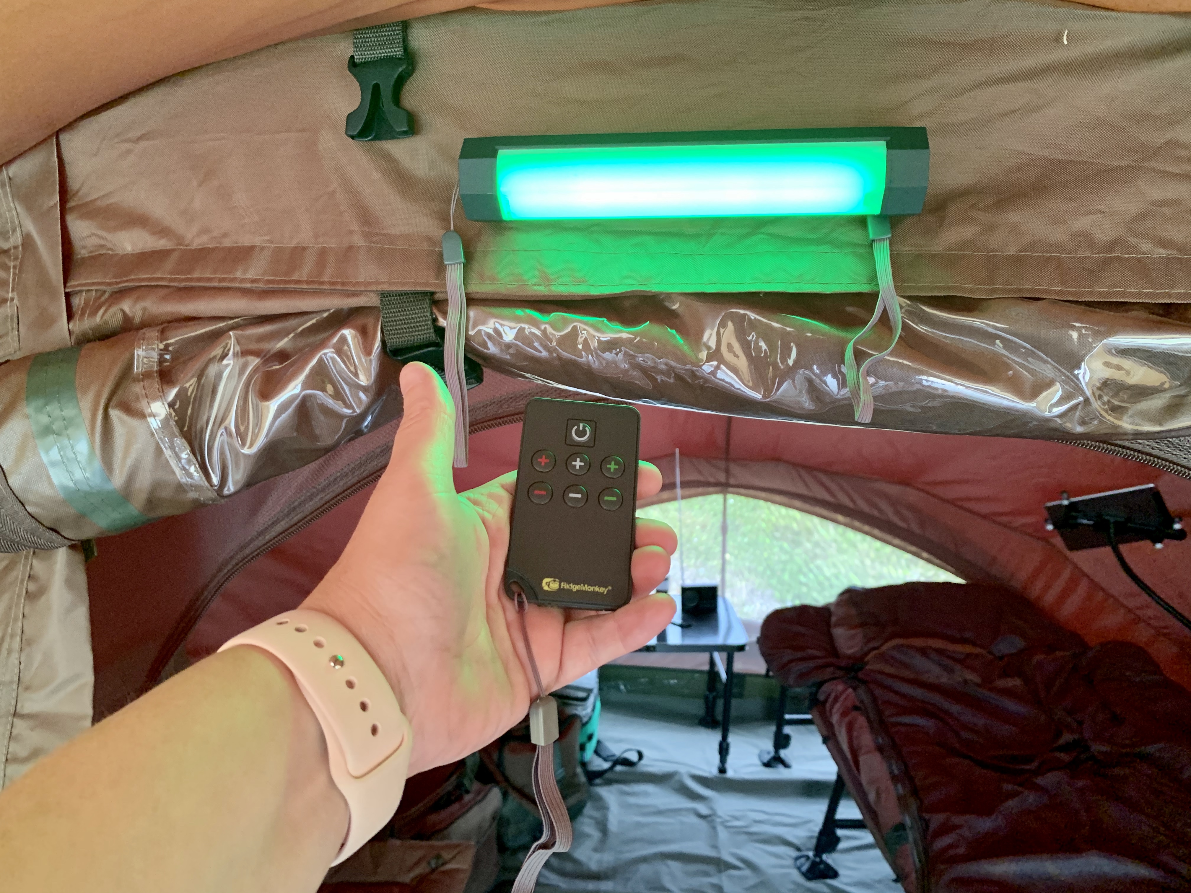 Bivy light with a remote control from RidgeMonkey.